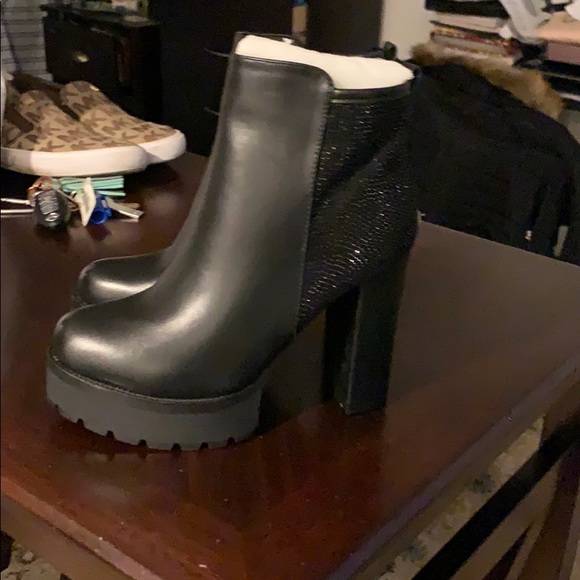 Black sparkle booties - Picture 2 of 5